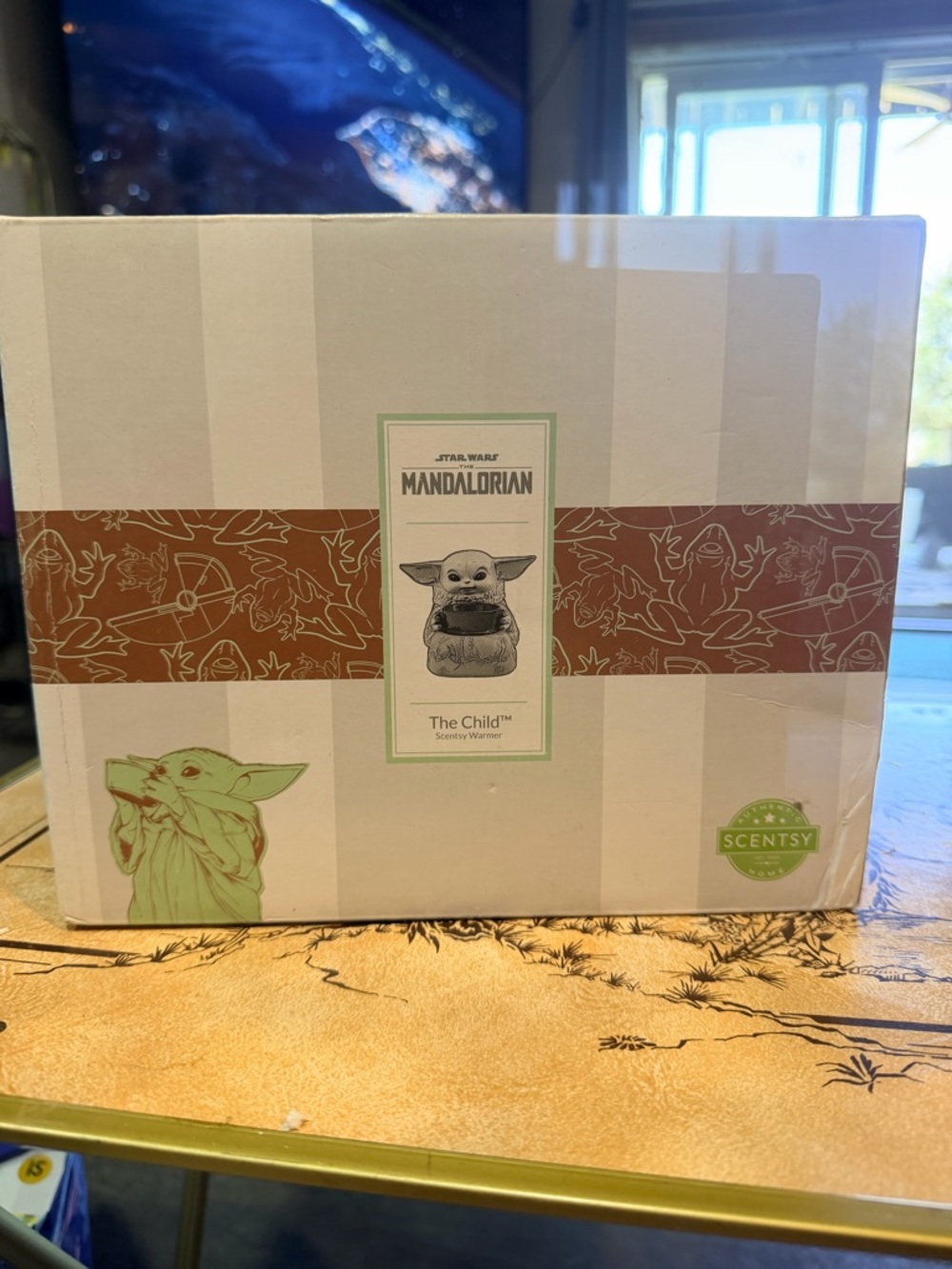 Scentsy Mandalorian 'The Child' Warmer Box - White & Green